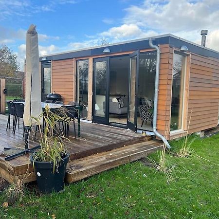 יוליאנאדורפ Moderne Bungalow Voor 6 Personen מראה חיצוני תמונה